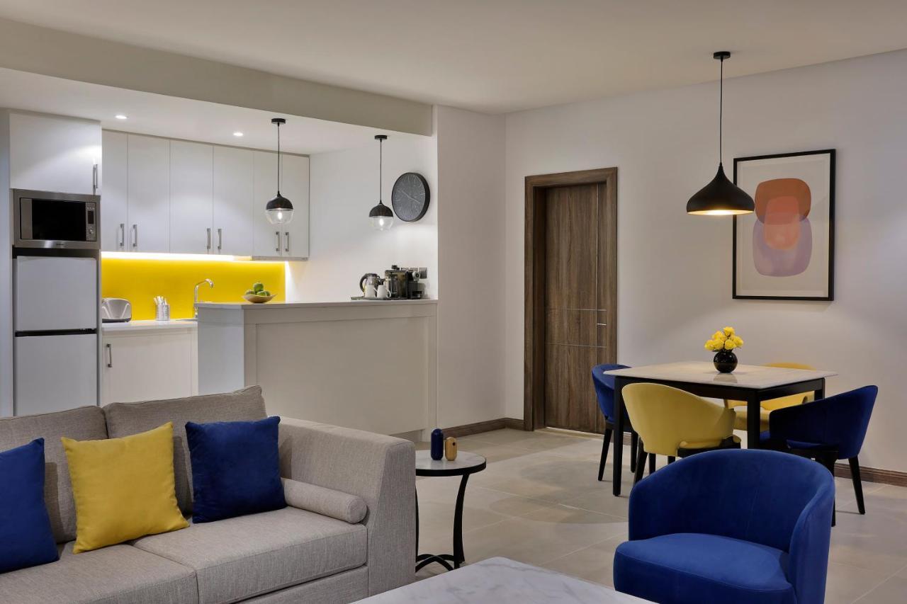 Отель Voco Al Khobar By Ihg Экстерьер фото A typical apartment at the hotel