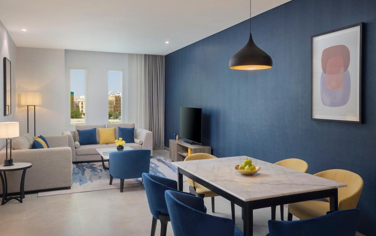 Отель Voco Al Khobar By Ihg Экстерьер фото A living room at the hotel