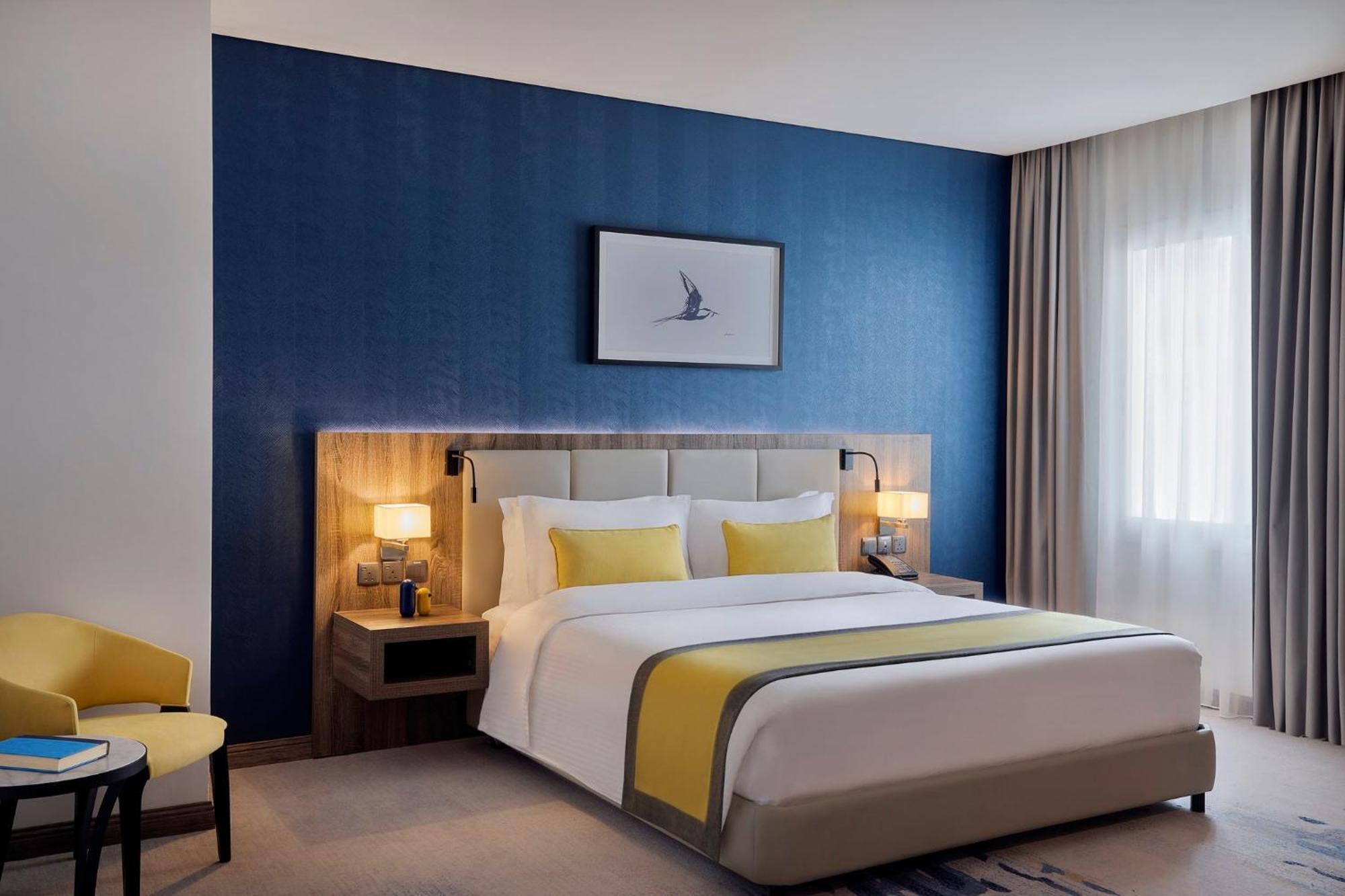 Отель Voco Al Khobar By Ihg Экстерьер фото A bedroom at the hotel